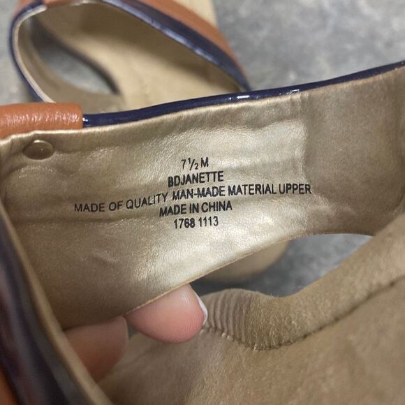 Bandolino BDJANETTE Tan & Navy Flip Flip Sandal Size 7.5 - Picture 10 of 12